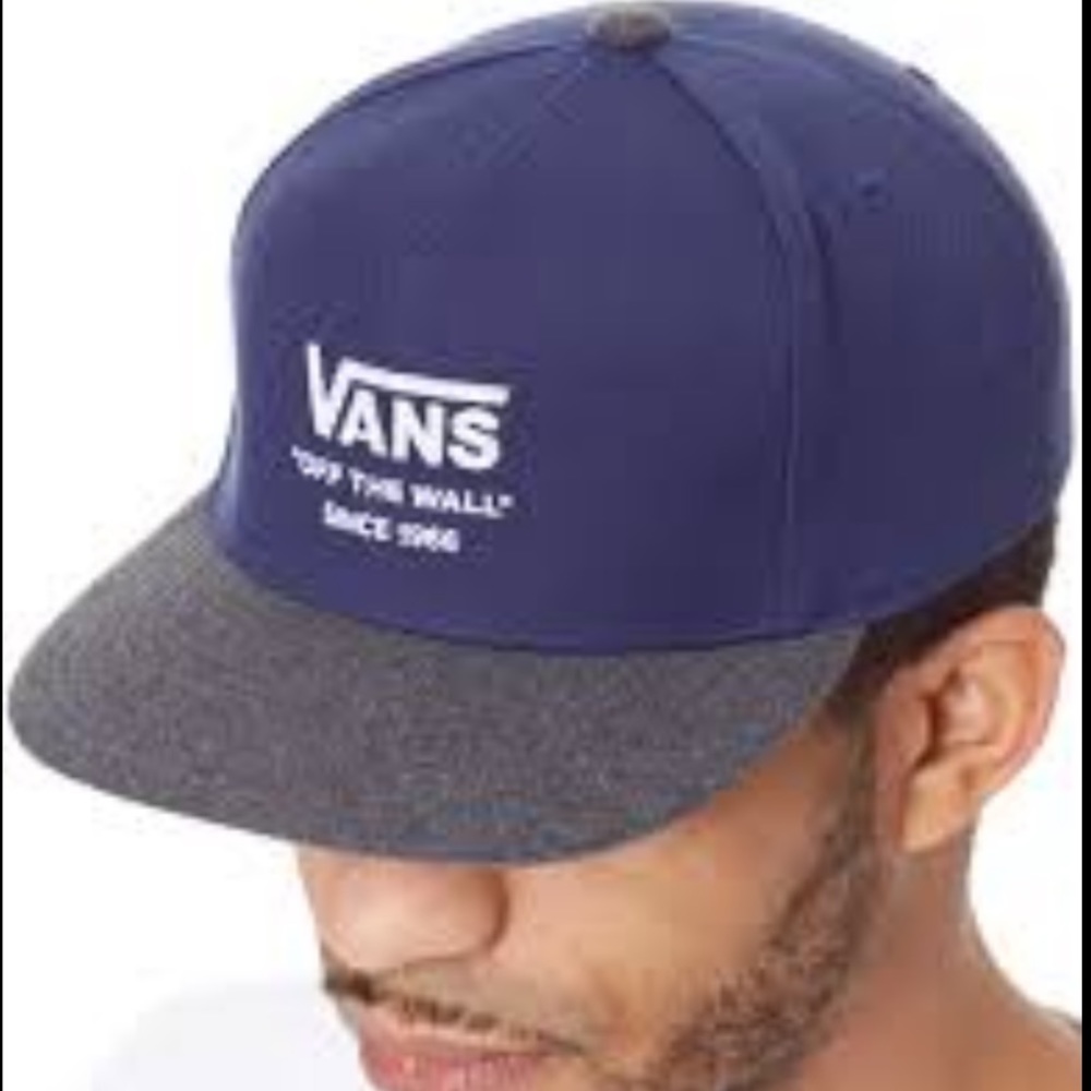 NWT. Van’s SnapBack Hat
